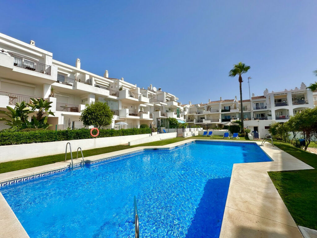 Ground Floor Apartment La Duquesa Málaga