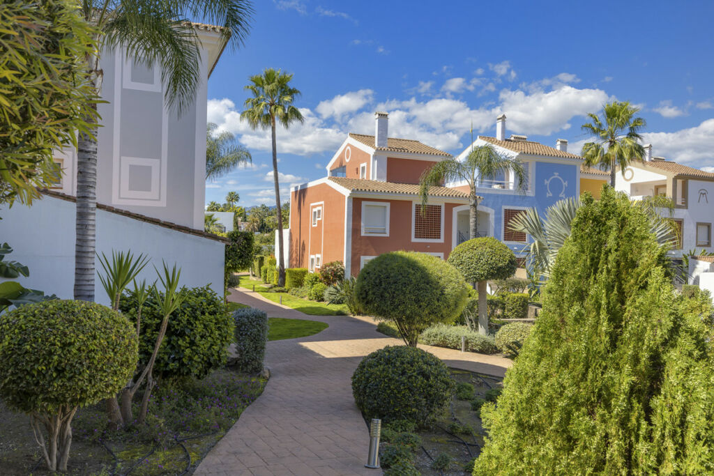 Ground Floor Apartment Estepona Málaga - image 3