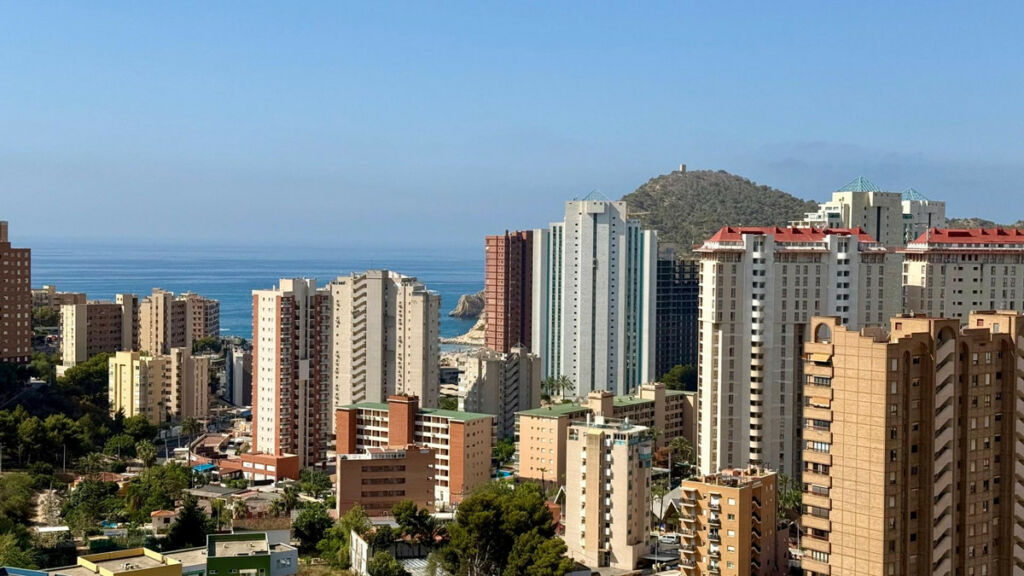 Middle Floor Apartment Benidorm Alicante