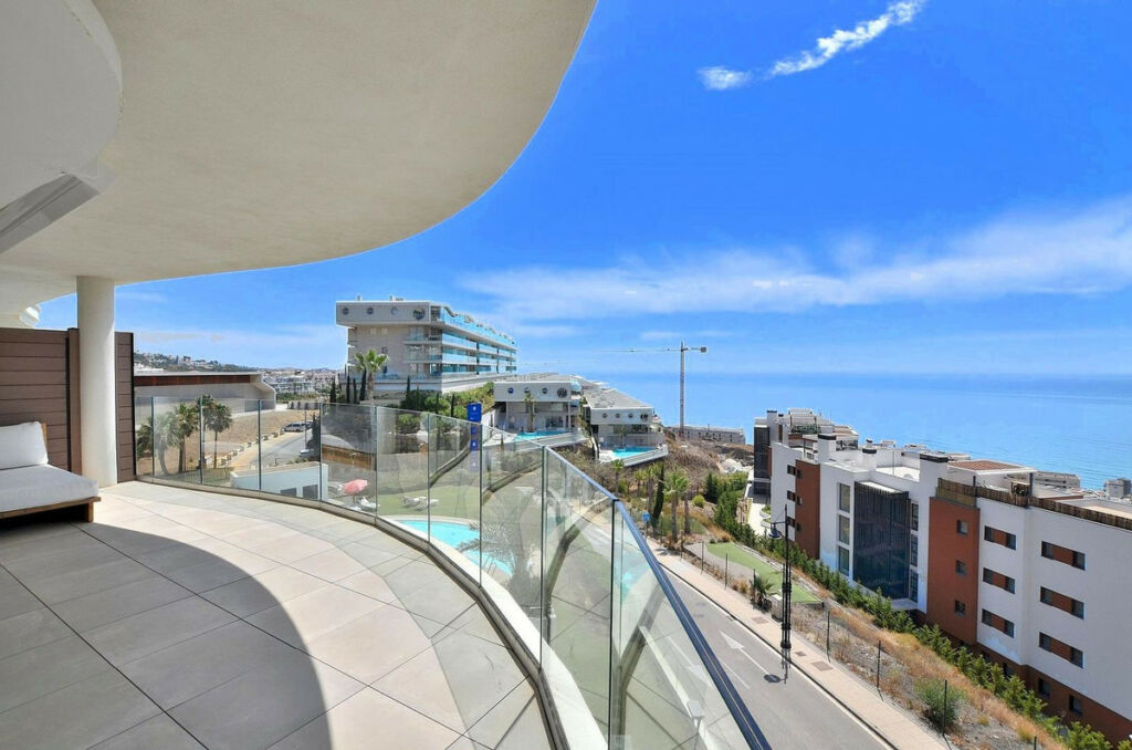 Middle Floor Apartment Fuengirola Málaga