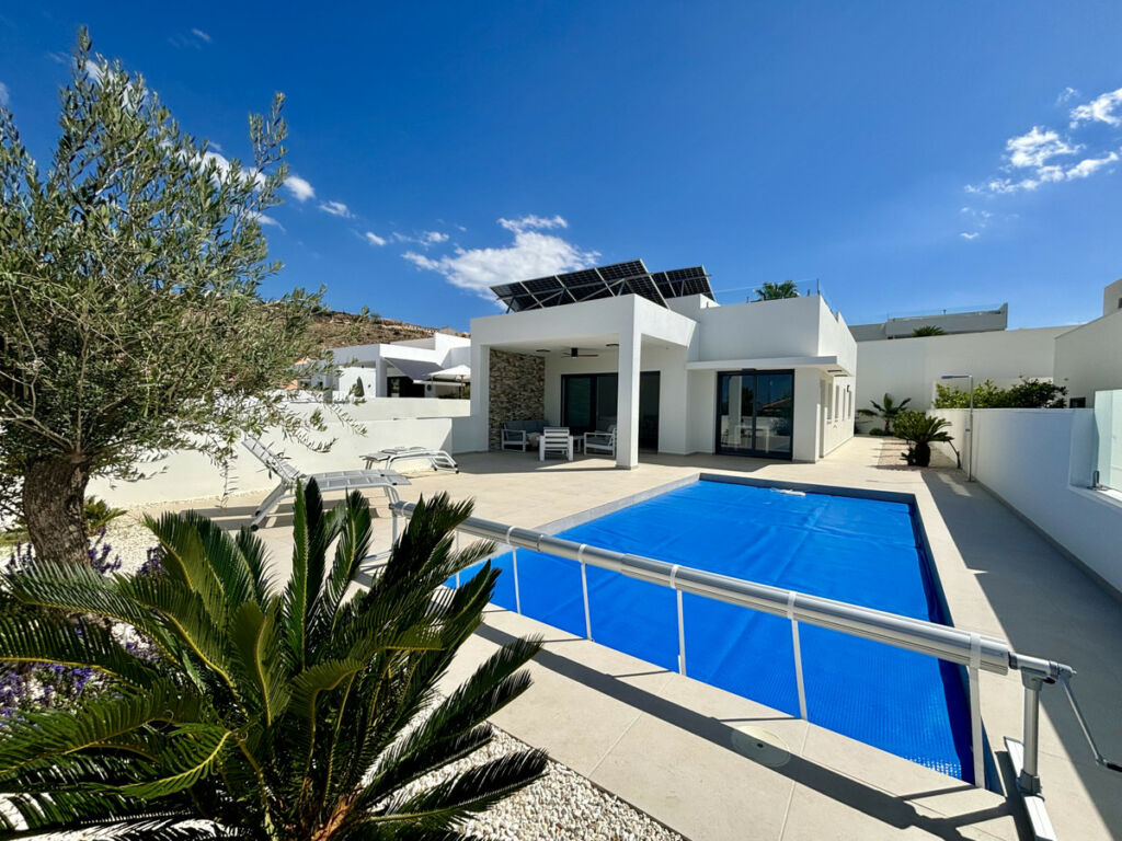 Detached Villa Benijofar Alicante