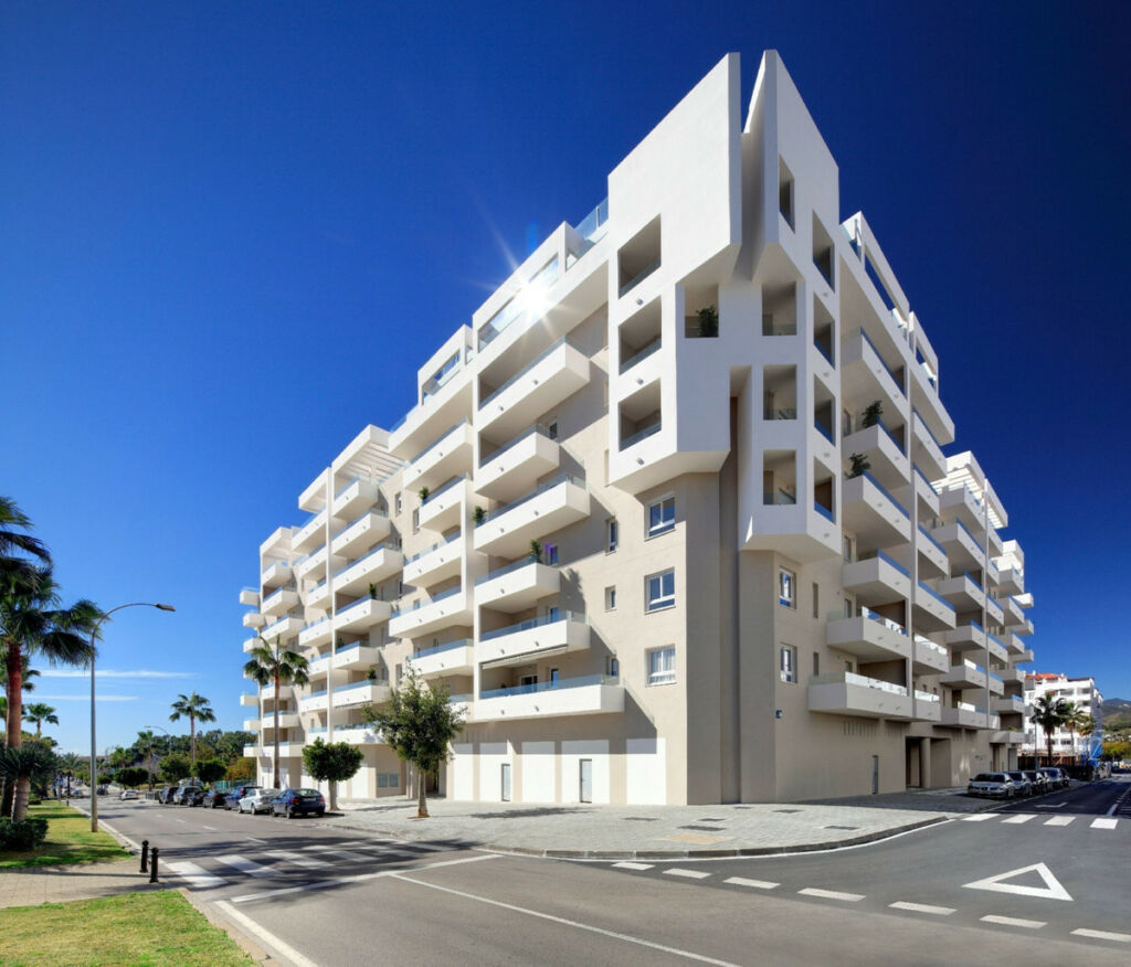 Middle Floor Apartment Nueva Andalucía Málaga
