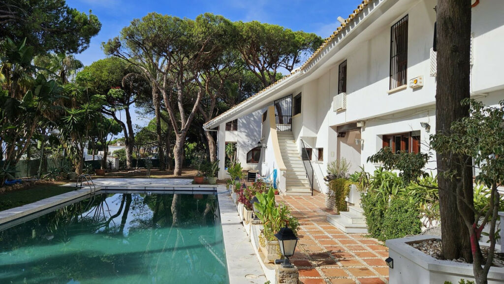 Detached Villa Cabopino Málaga
