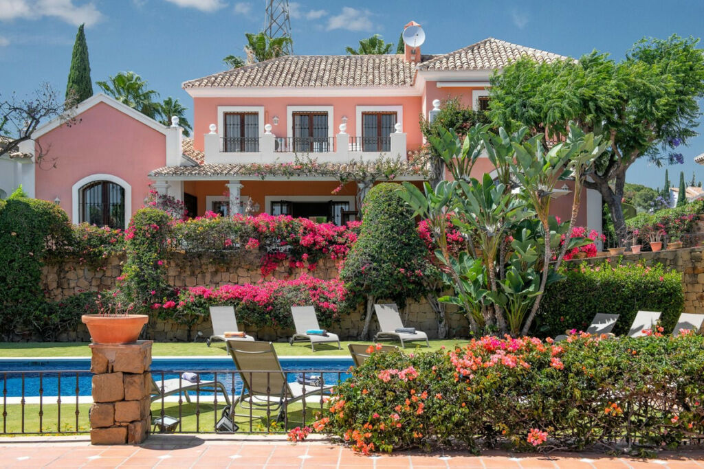 Detached Villa El Paraiso Málaga