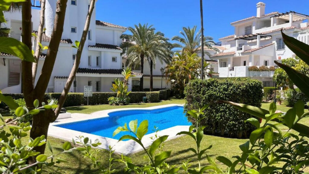 Ground Floor Apartment Nueva Andalucía Málaga