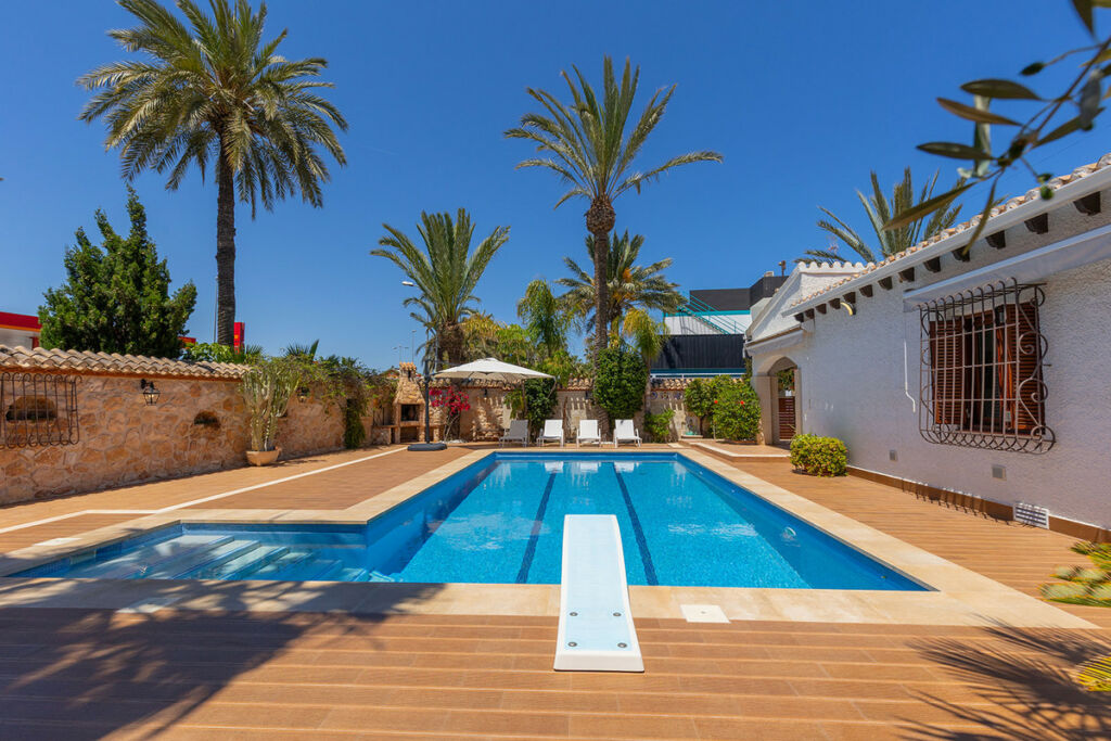 Detached Villa Punta Prima Alicante
