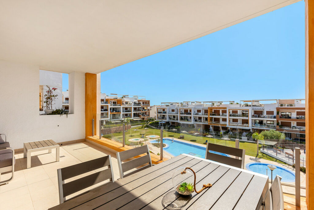 Middle Floor Apartment Villamartin Alicante