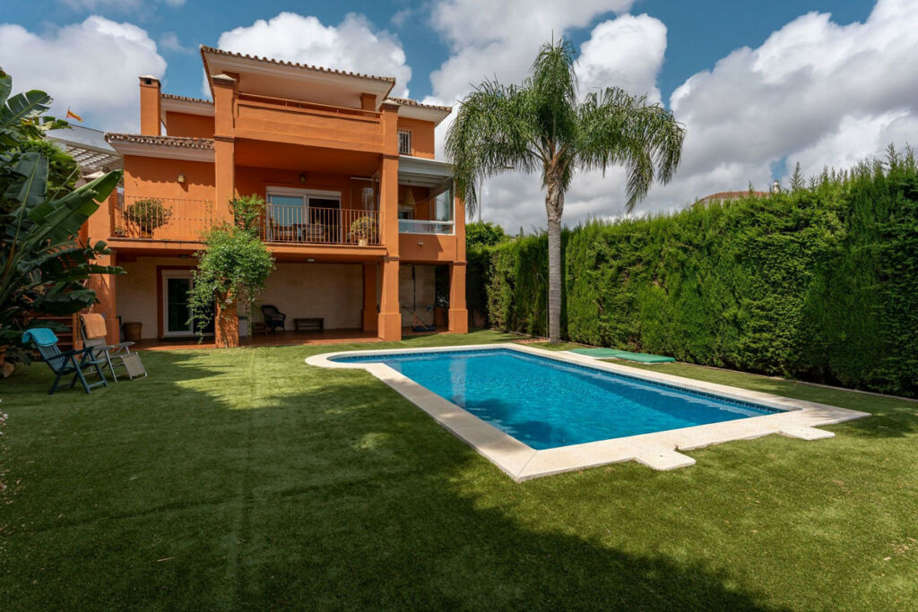 Detached Villa Cerros del Aguila Málaga - image 19