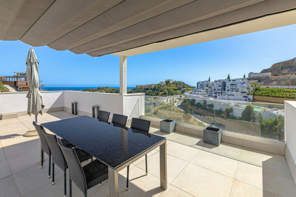 Penthouse La Quinta Málaga - image 3