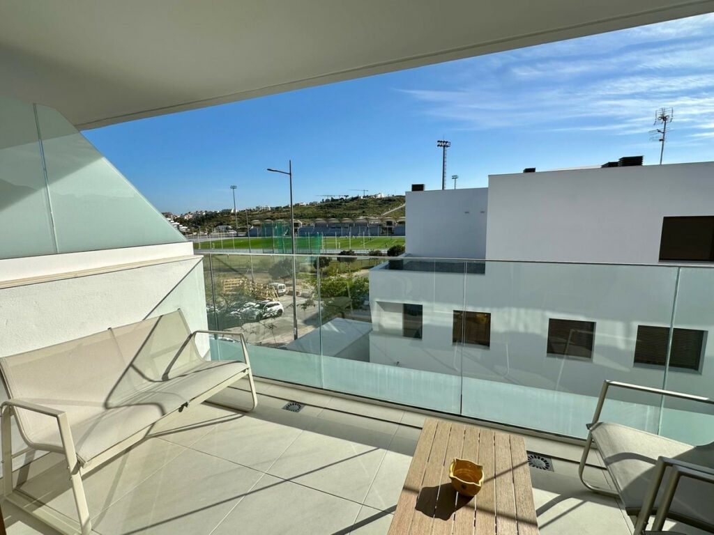 Middle Floor Apartment Estepona Málaga - image 13