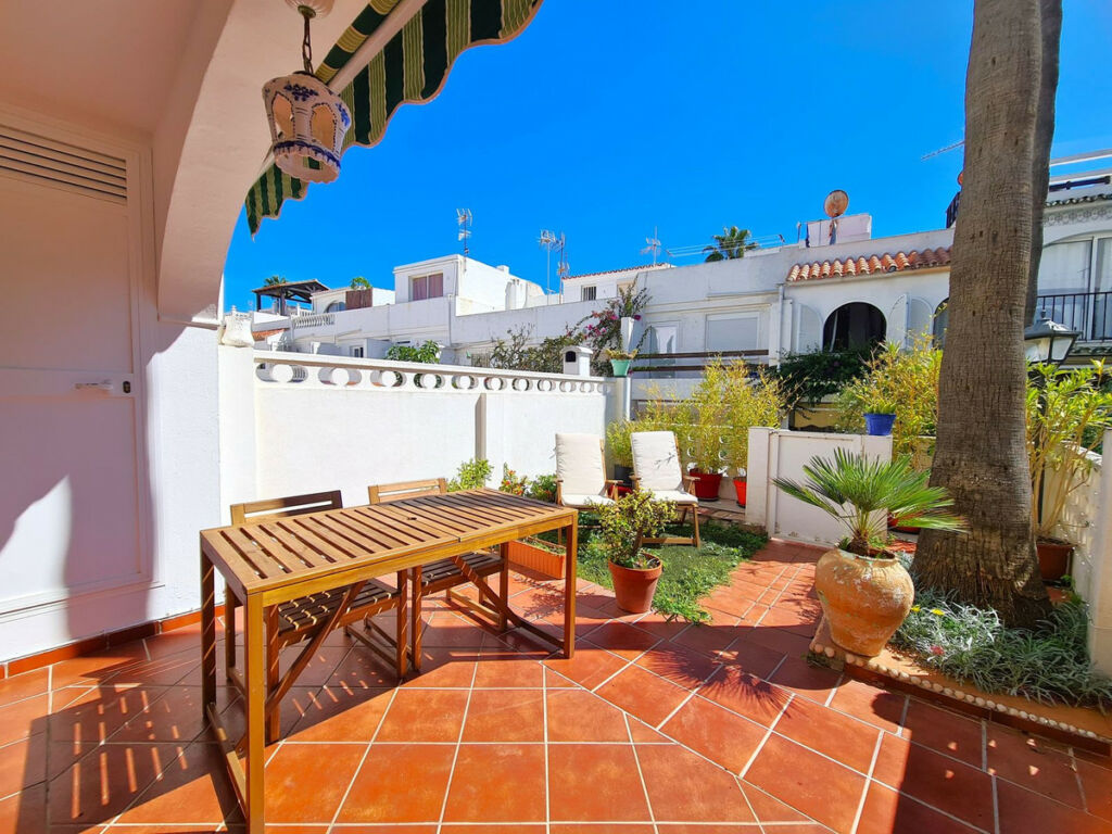 Semi-Detached House Punta Chullera Málaga - image 2
