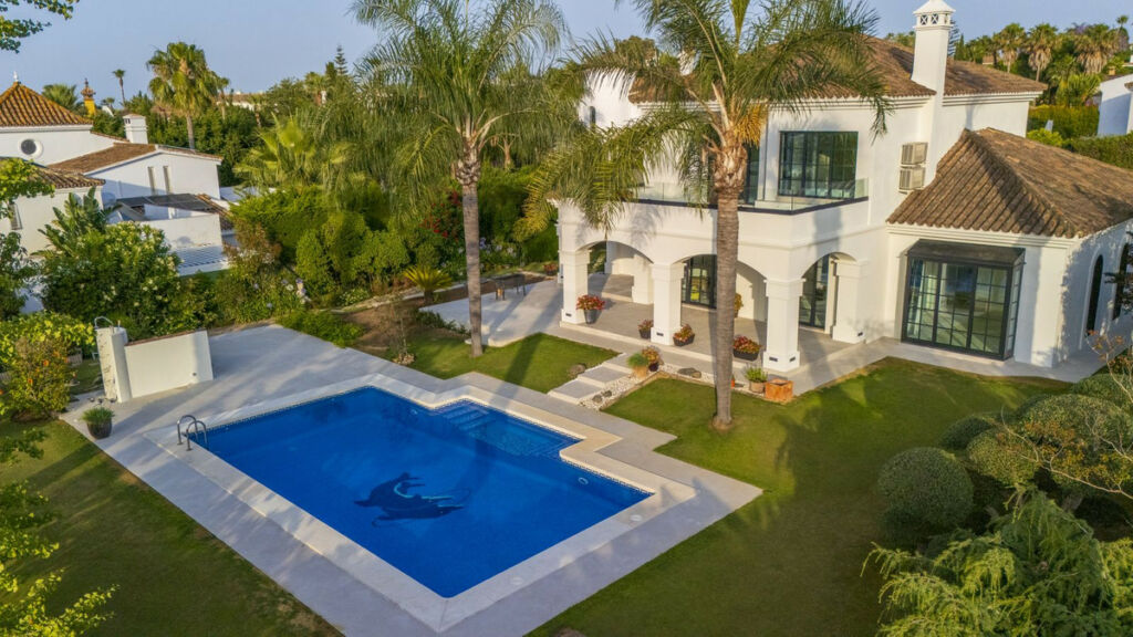 Detached Villa Sotogrande Cádiz - image 38