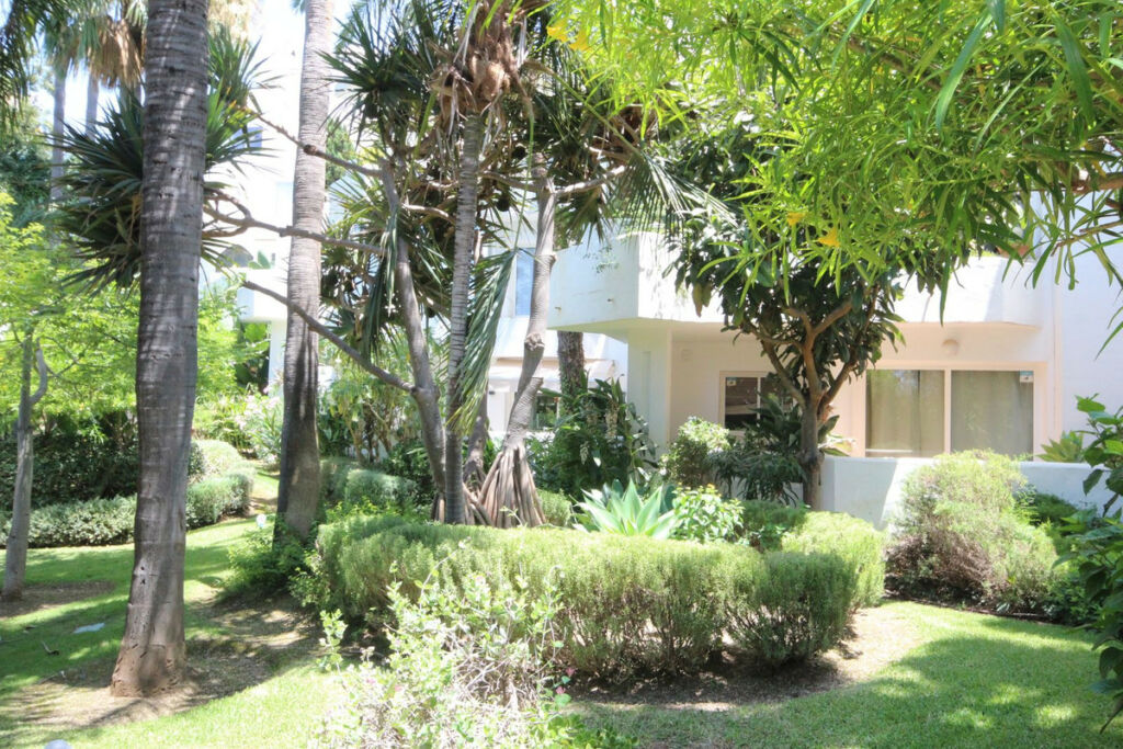 Ground Floor Apartment Reserva de Marbella Málaga - image 4