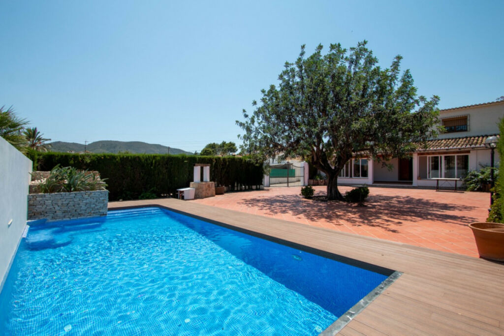 Detached Villa Gata de Gorgos Alicante