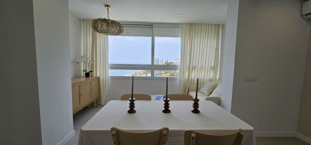 Middle Floor Apartment Calahonda Málaga - image 5