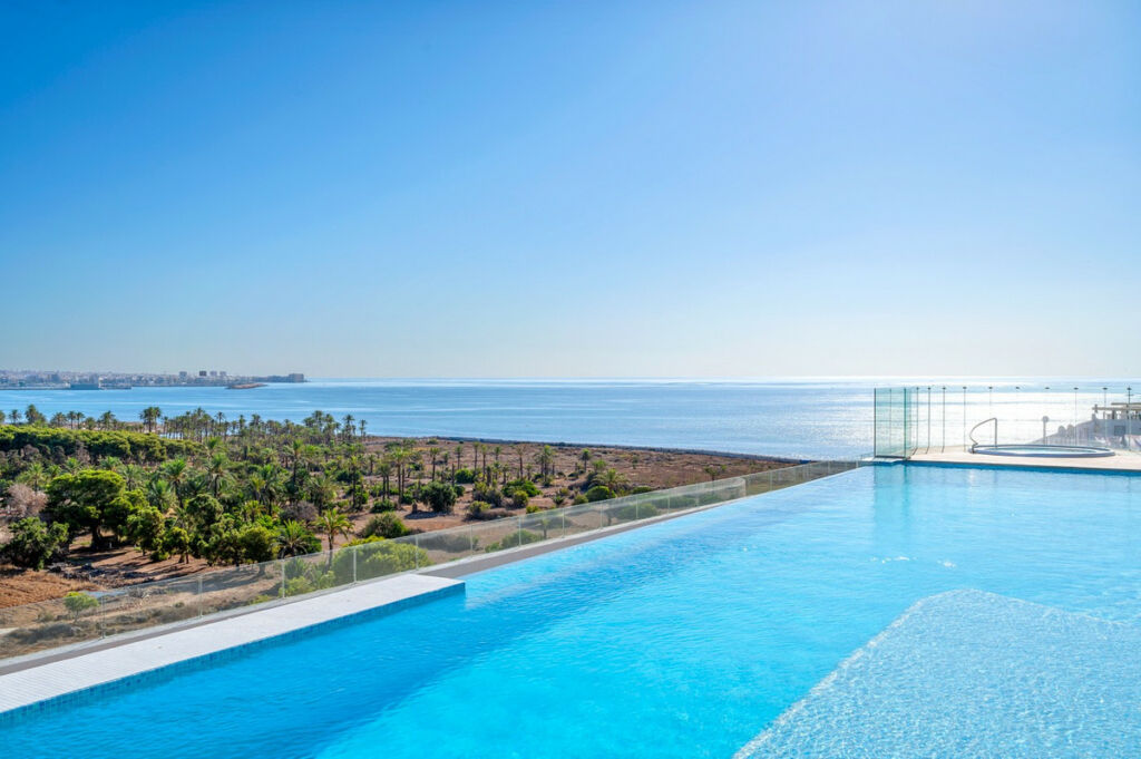 Middle Floor Apartment Punta Prima Alicante