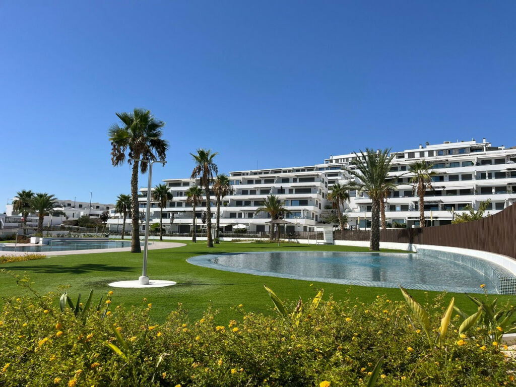 Middle Floor Apartment Finestrat Alicante