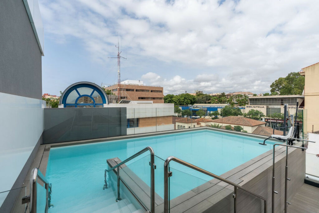 Middle Floor Apartment Fuengirola Málaga - image 16