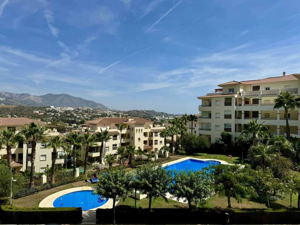 Middle Floor Apartment La Cala Hills Málaga