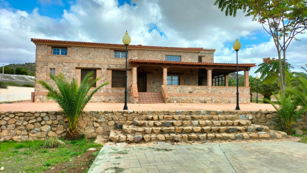 Detached Villa Aspe Alicante