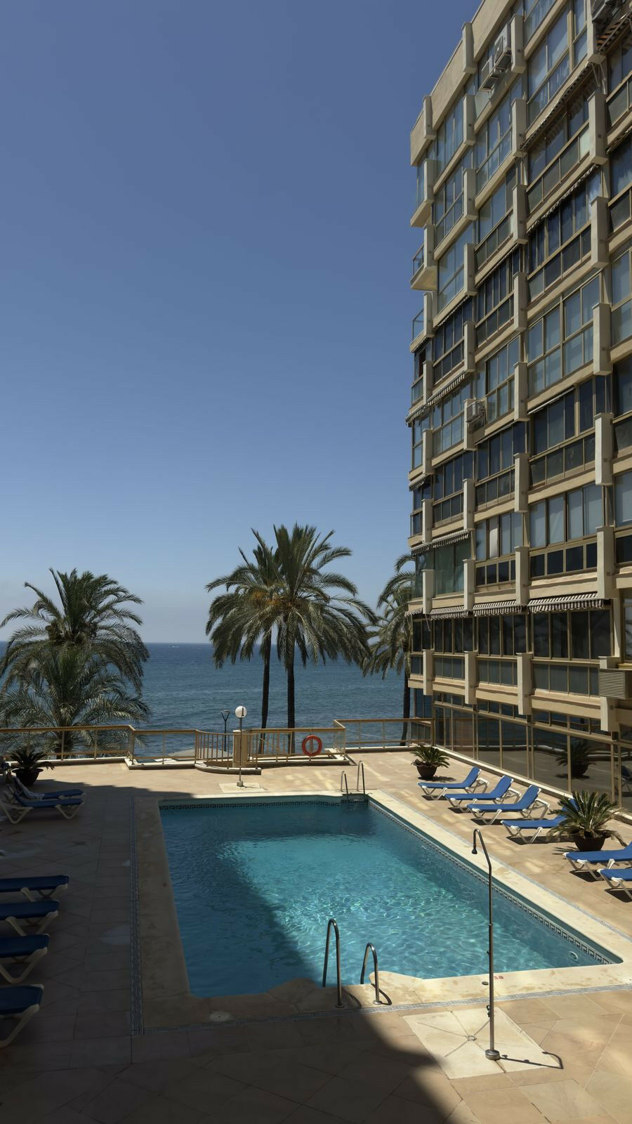 Middle Floor Apartment Marbella Málaga - image 2