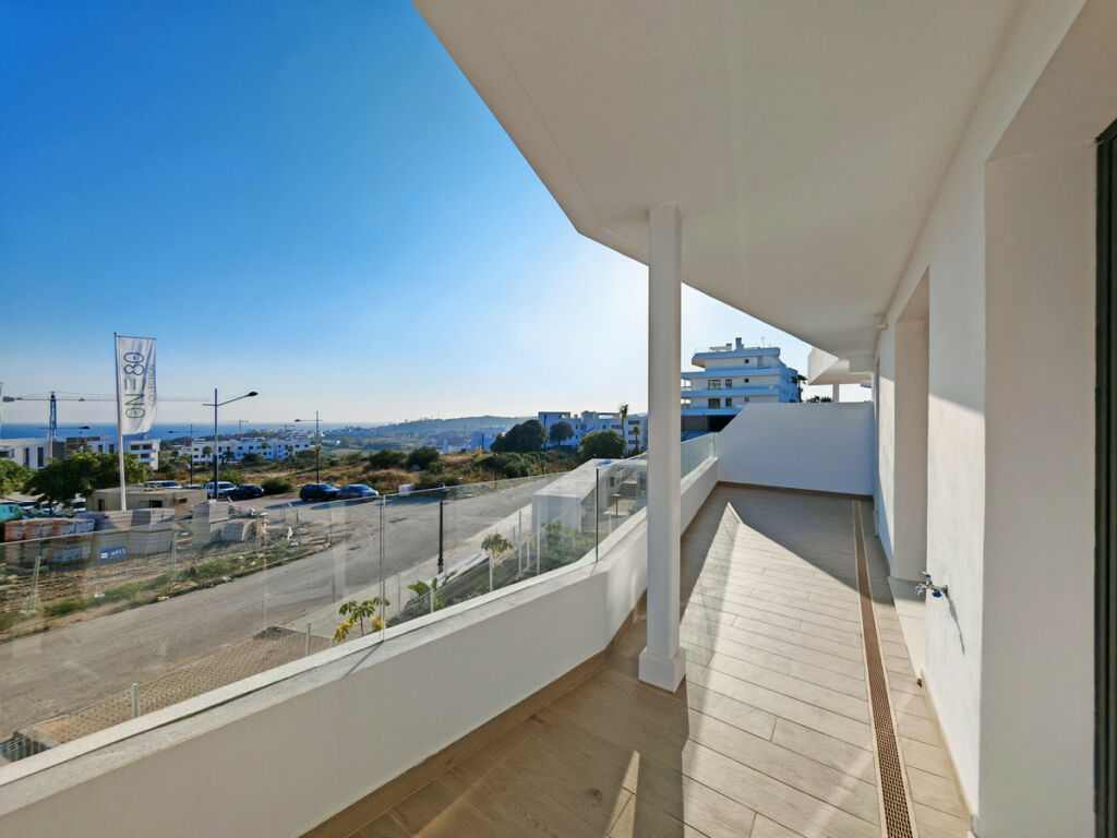 Middle Floor Apartment Estepona Málaga