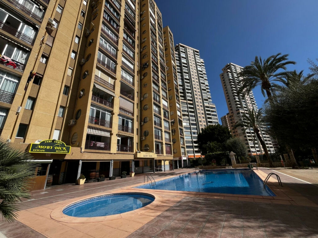 Middle Floor Apartment Benidorm Alicante