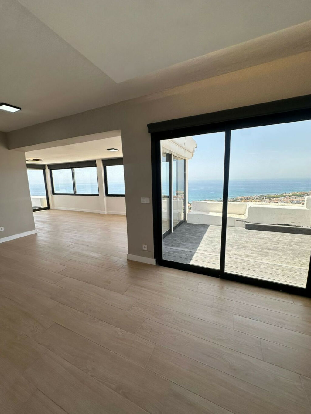 Penthouse Riviera del Sol Málaga - image 10