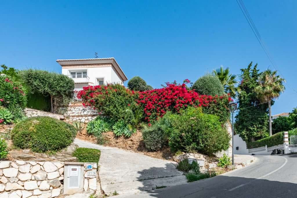 Detached Villa Sierrezuela Málaga - image 29