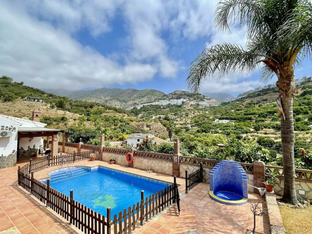 Detached Villa Frigiliana Málaga