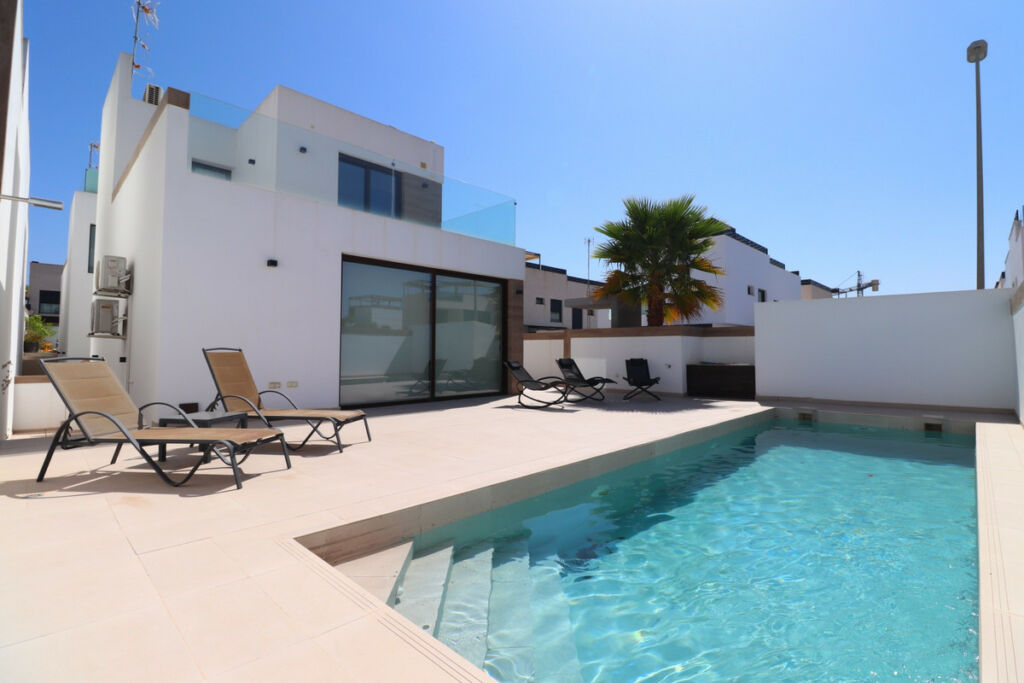 Detached Villa Benijofar Alicante