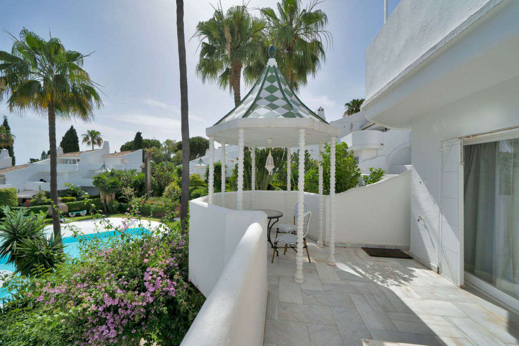 Townhouse The Golden Mile Málaga - image 25