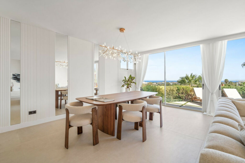 Ground Floor Apartment Nueva Andalucía Málaga - image 3
