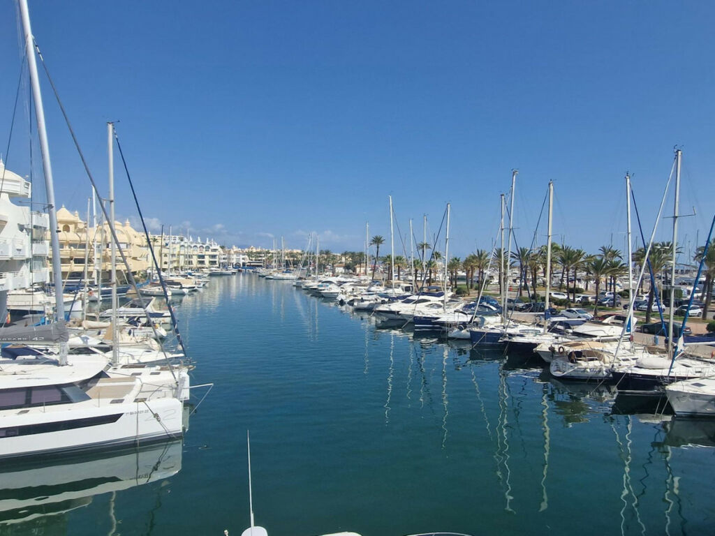 Ground Floor Apartment Benalmadena Málaga - image 10