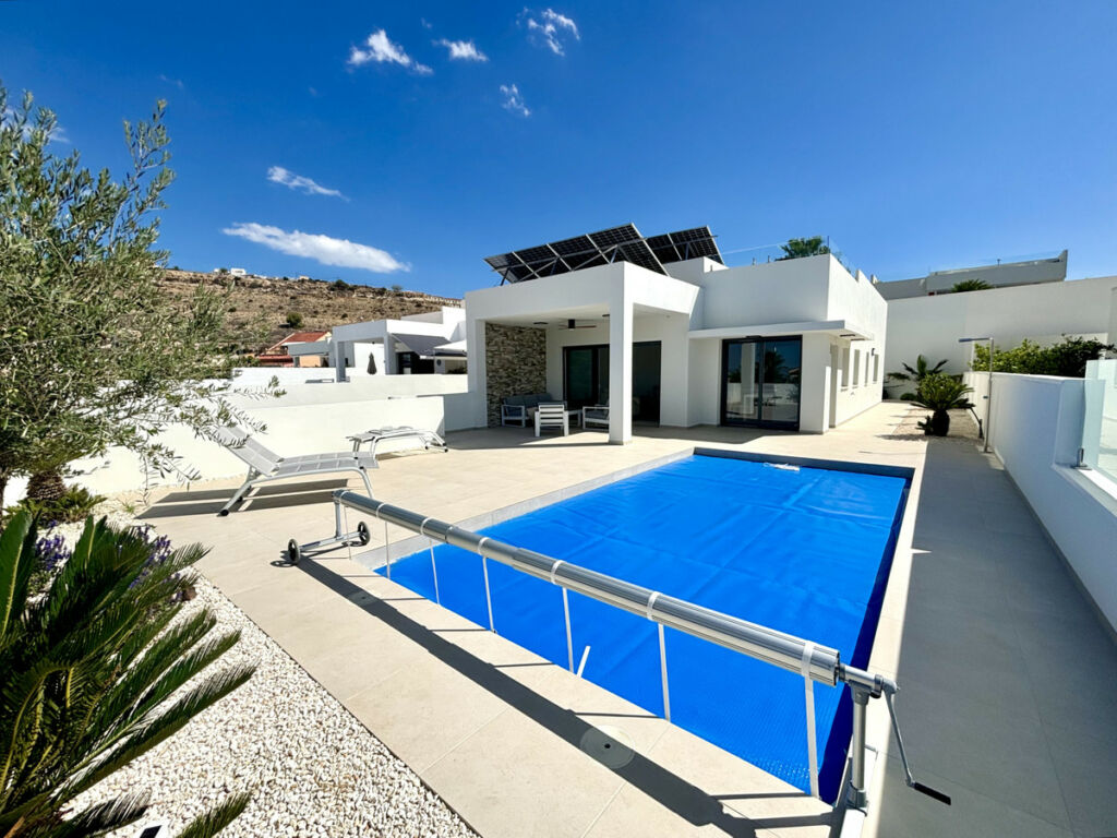 Detached Villa Benijofar Alicante - image 10
