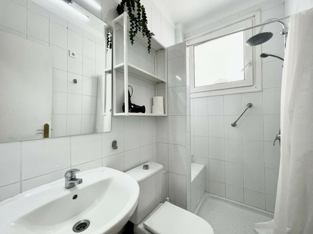 Middle Floor Studio Nerja Málaga - image 10
