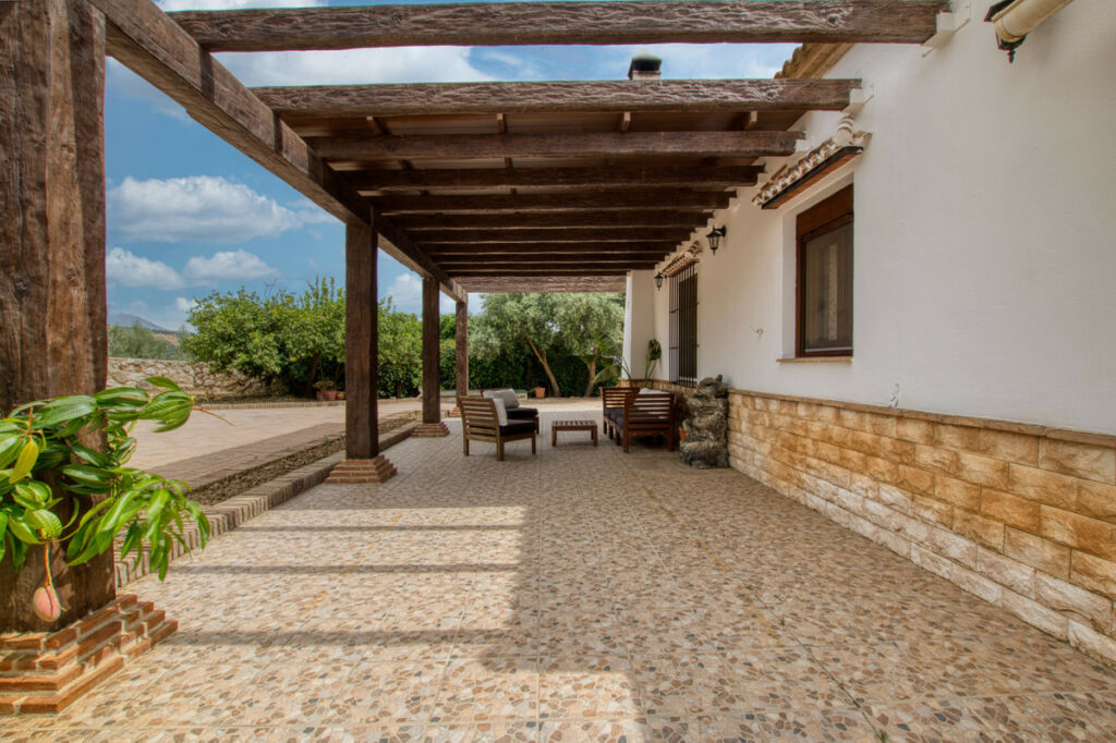 Detached Villa Periana Málaga - image 11
