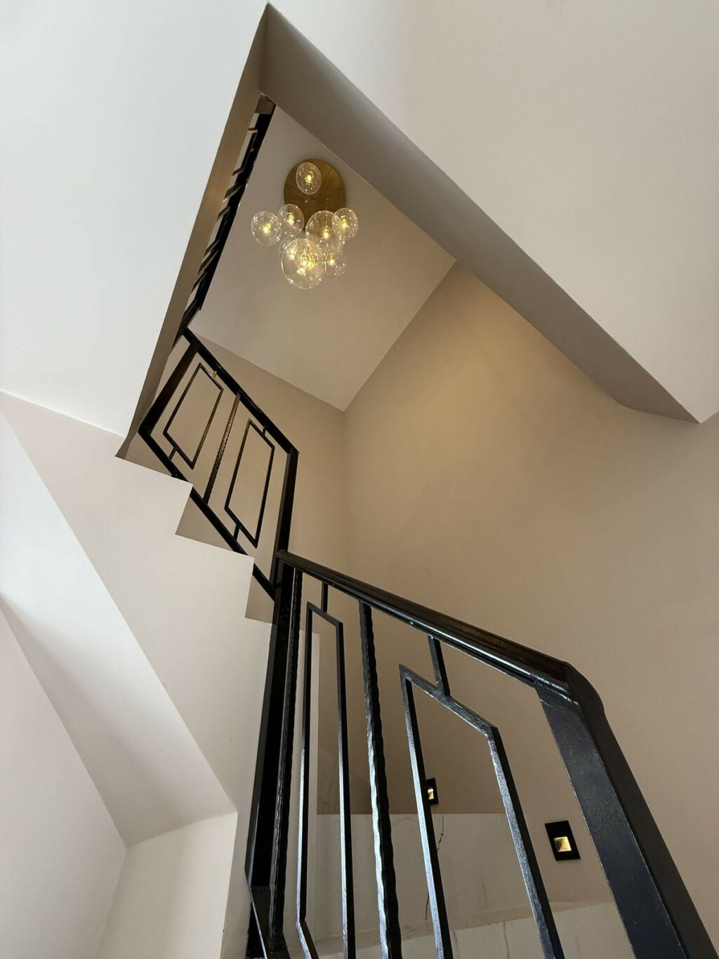 Townhouse New Golden Mile Málaga - image 10