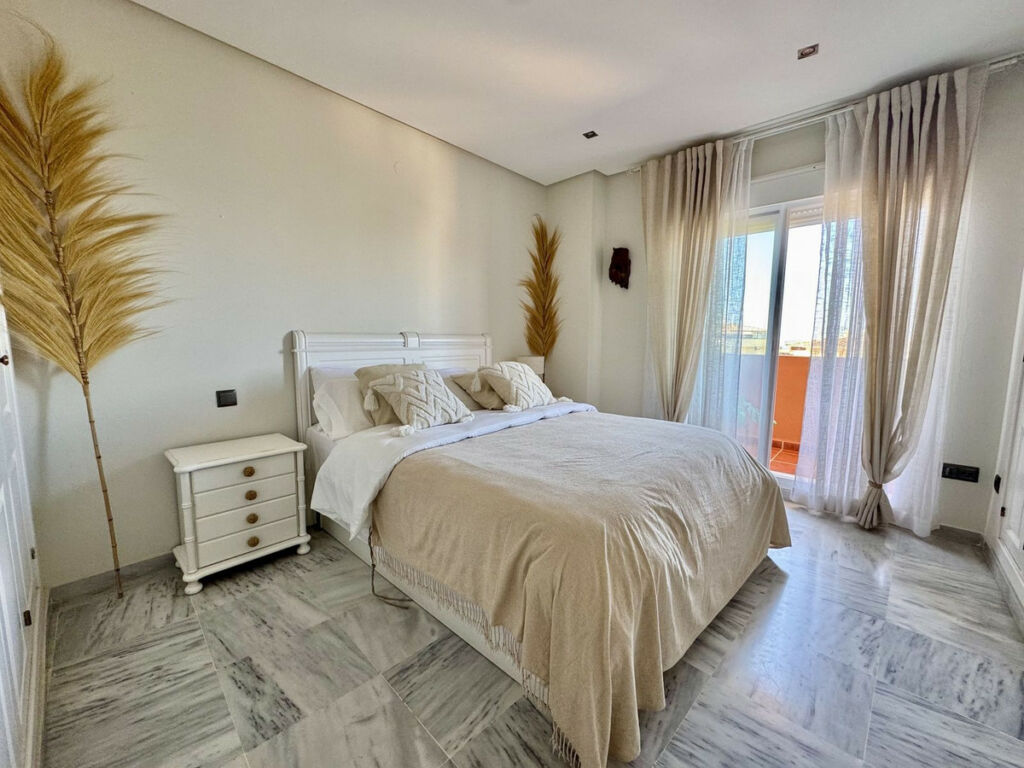 Middle Floor Apartment Benalmadena Costa Málaga - image 11