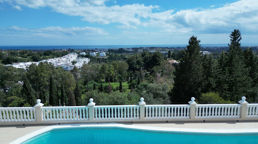 Detached Villa La Quinta Málaga - image 10