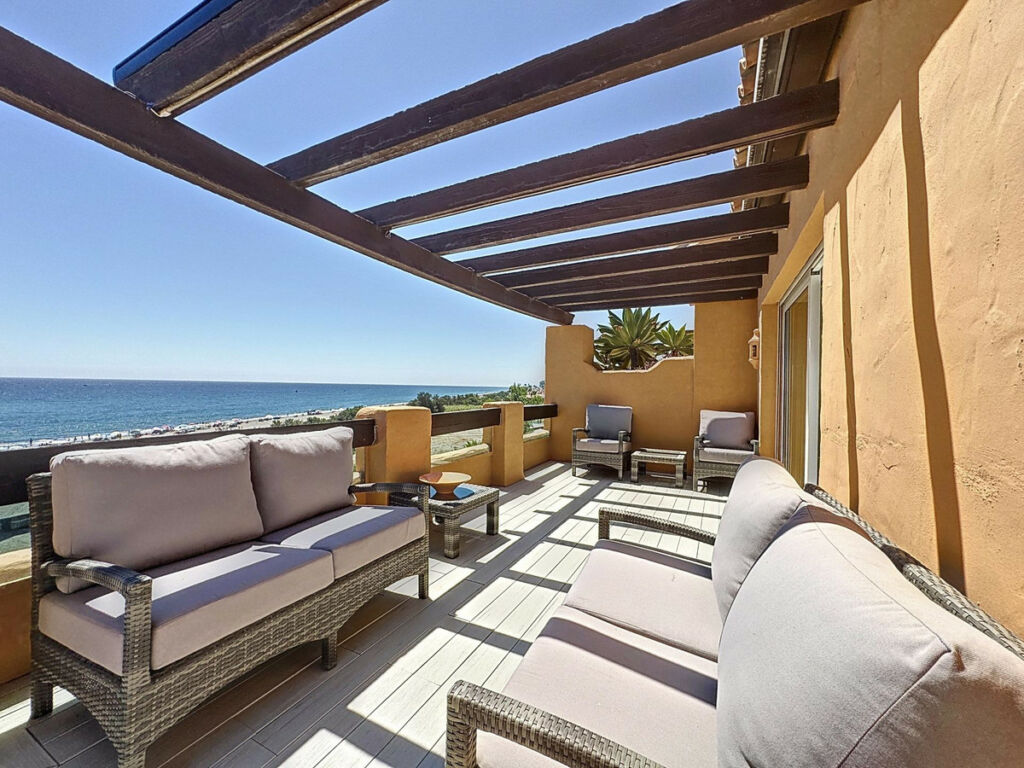Penthouse Manilva Málaga - image 10