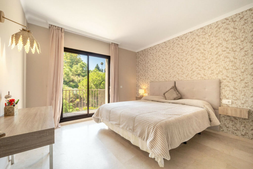 Penthouse La Quinta Málaga - image 10