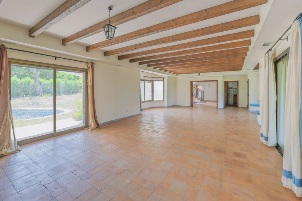 Detached Villa San Roque Club Cádiz - image 10