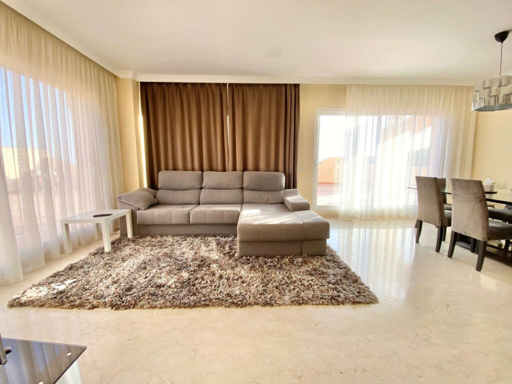 Penthouse Duplex Elviria Málaga - image 10