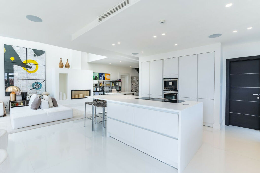 Townhouse Sierra Blanca Málaga - image 10