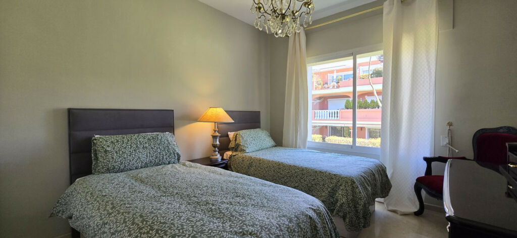 Penthouse Duplex Estepona Málaga - image 10