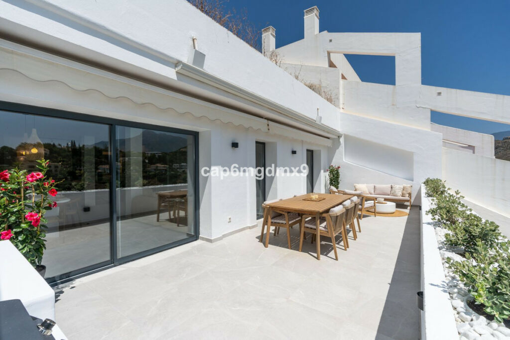 Ground Floor Apartment La Quinta Málaga - image 10