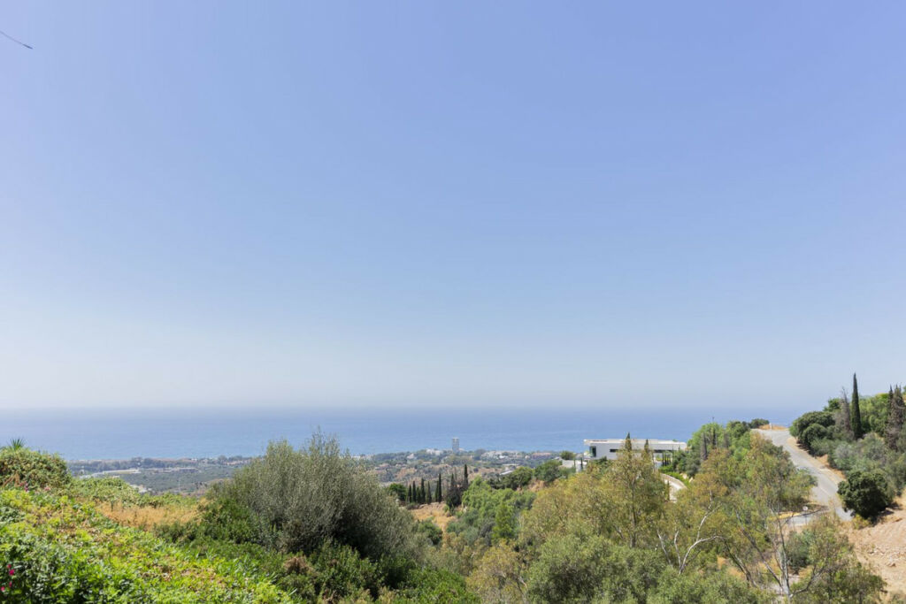 Duplex Altos de los Monteros Málaga - image 10