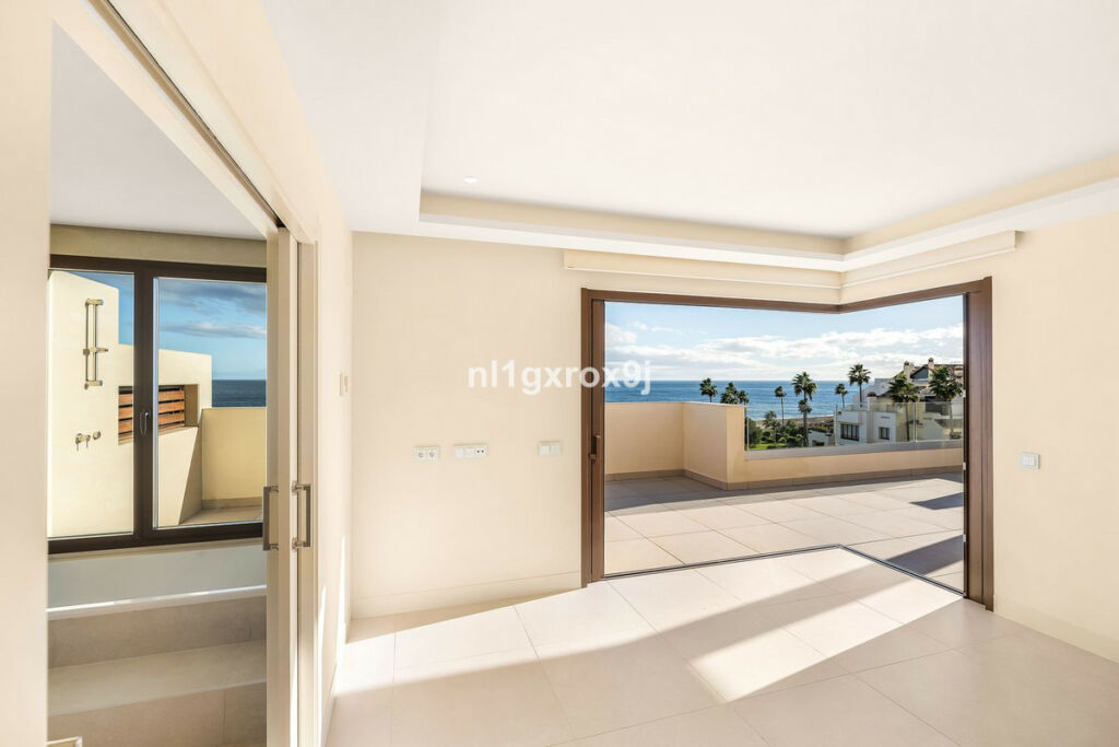 Penthouse Duplex Estepona Málaga - image 10