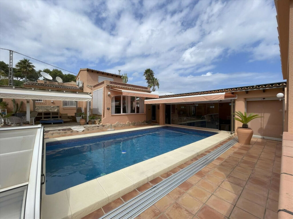 Detached Villa Moraira Alicante - image 5